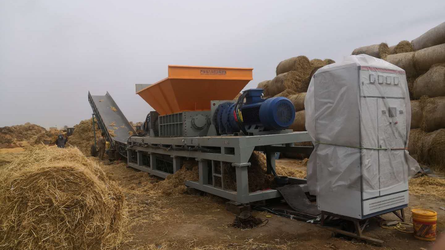 double shaft shredder working site